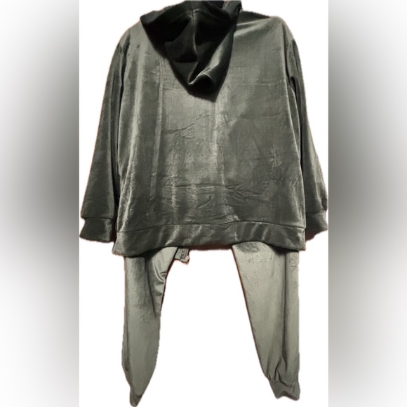 Pink Laundry NWOT Women's Velour Jogger Set Medium - Picture 5 of 7